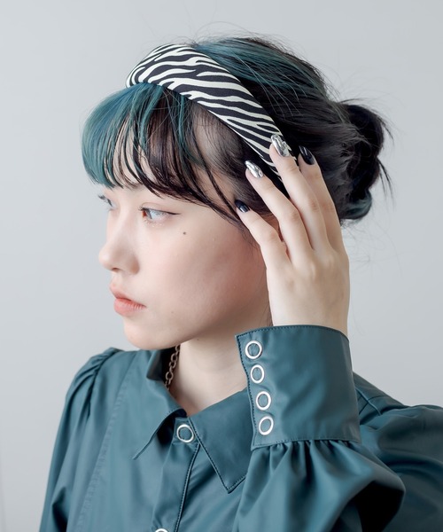 RASVOA(ラスボア)の「ゼブラパターンカチューシャ(カチューシャ・レディース・ブラック・FREE)」の7枚目の写真