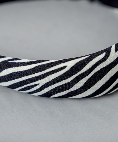 RASVOA(ラスボア)の「ゼブラパターンカチューシャ(カチューシャ・レディース・ブラック・FREE)」の14枚目の写真