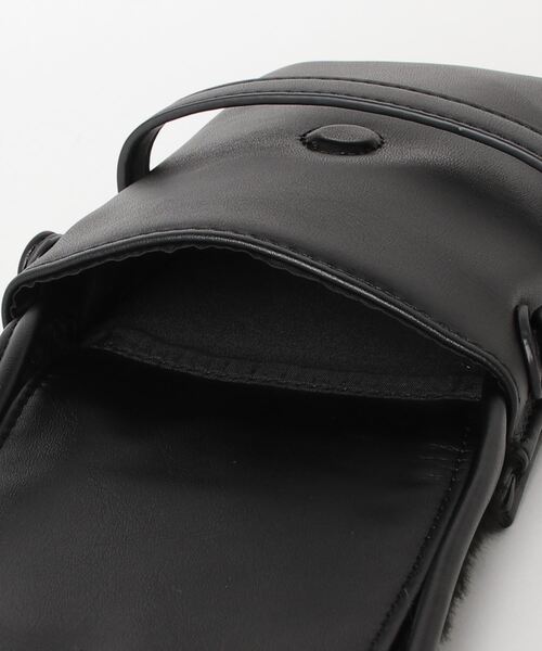 Per sist ence（パーシエンス）の「Per sist ence/パーシエンス　お財布機能付き PU×フェイクファー コンビネーションバッグ（ショルダーバッグ・レディース・ブラック/グレイッシュベージュ/イエロー・FREE）」の4枚目の写真