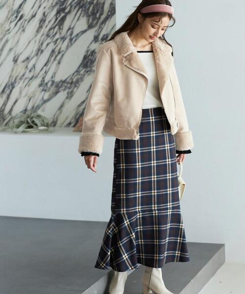 INGNI（イング）の「フェイクレザームートンライダース（ミリタリージャケット・レディース・ブラック/ベージュ/アイボリー/グレー×ピンク・M）」の12枚目の写真