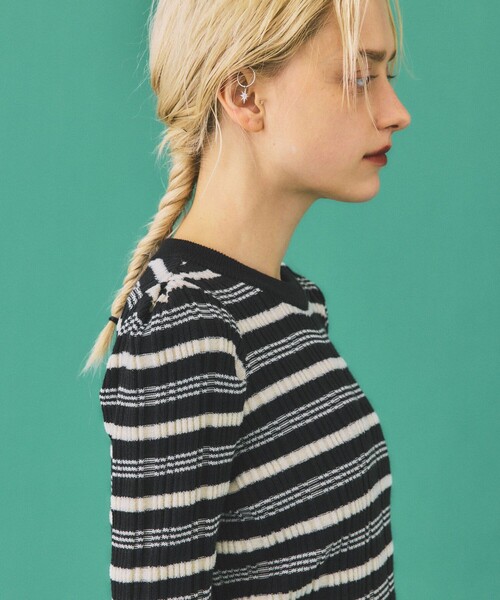 INella（イネラ）の「【INella(イネラ)】マルチボーダータックニット（ニット/セーター・レディース・ベージュ/ブラック/グリーン・FREE）」の10枚目の写真