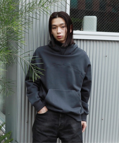 A DEGREE FAHRENHEIT(エーディグリーファーレンハイ)の「【ユニセックスアイテム】HWアート刺繍フーディ(パーカー・メンズ・ブラック/マスタード/オレンジ/ダークグレー/ラベンダー・MEDIUM/LARGE/FREE)」の2枚目の写真