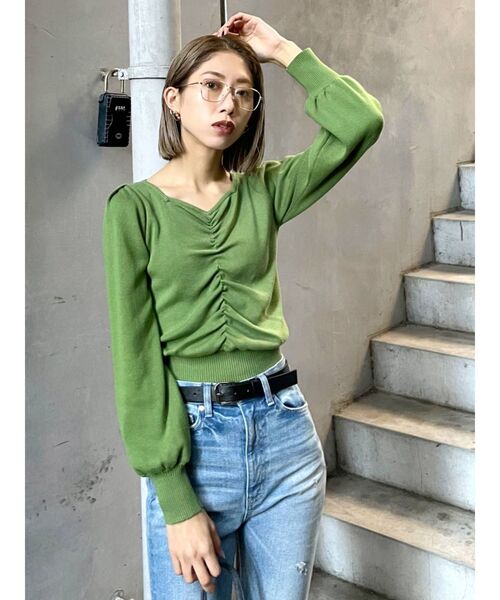 EMODA（エモダ）の「ギャザーパフニット（ニット/セーター・レディース・ホワイト/ブラック/グリーン/パープル・FREE）」の5枚目の写真