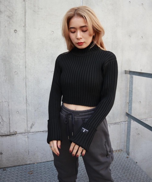 FIG&VIPER(フィグアンドバイパー)の「ハイネッククロップドニットTOP(ニット/セーター・レディース・ホワイト/ブラック/グレー/カーキ・FREE)」の11枚目の写真