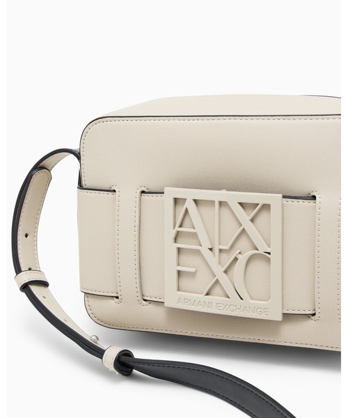 ARMANI EXCHANGE(アルマーニエクスチェンジ)の「【A|X アルマーニ エクスチェンジ】スクエアロゴバックル ショルダーバッグ(ショルダーバッグ・レディース・ブラック/ホワイト/ライトブラウン/ナチュラル/セージグリーン/バーガンディー/ベージュ系/ブラウン・FREE)」の12枚目の写真