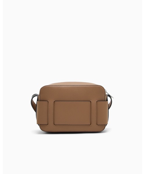 ARMANI EXCHANGE(アルマーニエクスチェンジ)の「【A|X アルマーニ エクスチェンジ】スクエアロゴバックル ショルダーバッグ(ショルダーバッグ・レディース・ブラック/ホワイト/ライトブラウン/ナチュラル/セージグリーン/バーガンディー/ベージュ系/ブラウン・FREE)」の16枚目の写真