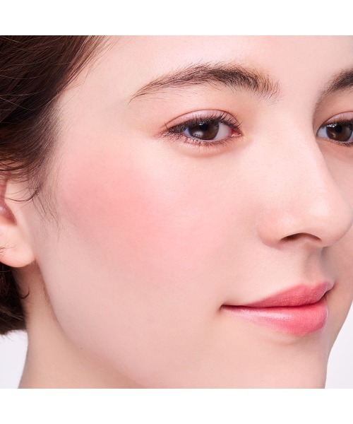 THREE（スリー）の「THREE ブロウンアウェイ ブラッシュデュオ（チーク・レディース・01 TAKE ME THERE/02 SUNSHINE DANCER/03 ROAM FREE/04 BREEZE WALKER/05 FIND THE DREAM・FREE）」の14枚目の写真