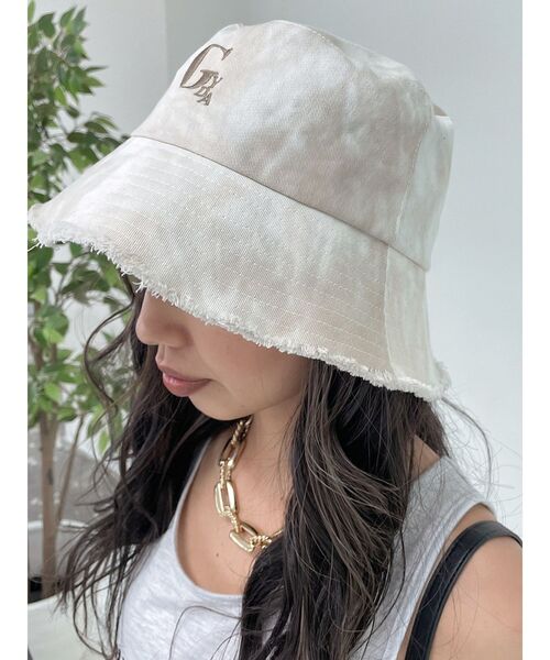 GYDA(ジェイダ)の「GYDA裾フリンジバケットハット(ハット・レディース・オフホワイト/ベージュ・FREE)」の2枚目の写真