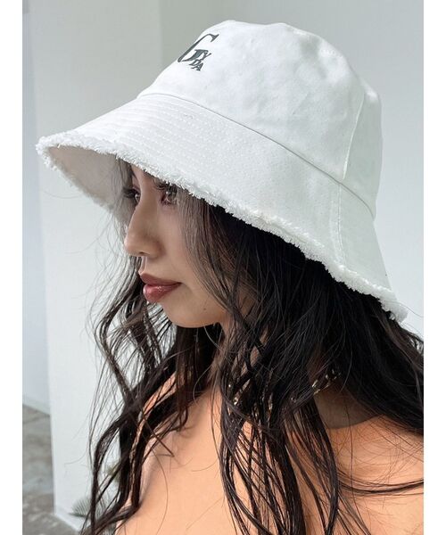 GYDA(ジェイダ)の「GYDA裾フリンジバケットハット(ハット・レディース・オフホワイト/ベージュ・FREE)」の7枚目の写真