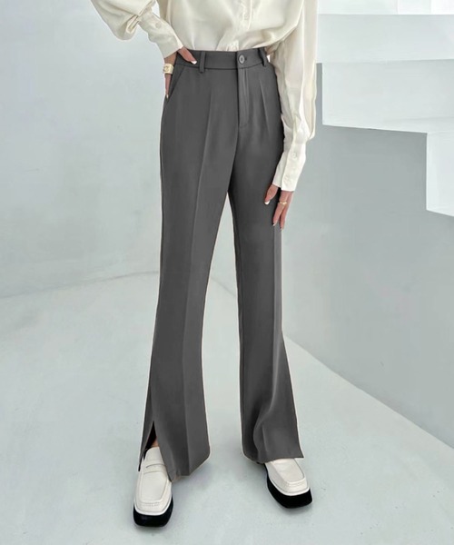 me+em select（ミームセレクト）の「【 選べる4サイズ／6色展開 】ハイウエストサイドスリットフレアスラックス（スラックス・レディース・ブラック/ブラウン/グレー/ブルー/アイボリー/ダークベージュ・SMALL/MEDIUM/LARGE/X-LARGE）」の3枚目の写真