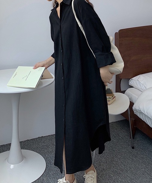 Chaco closet（チャコ クローゼット）の「レギュラーカラーサイドスリットデザインロングシャツワンピース/シャウター（シャツワンピース・レディース・ホワイト/ブラック/ベージュ/ブラウン/カーキ/ピンク/ブルー・FREE）」の14枚目の写真