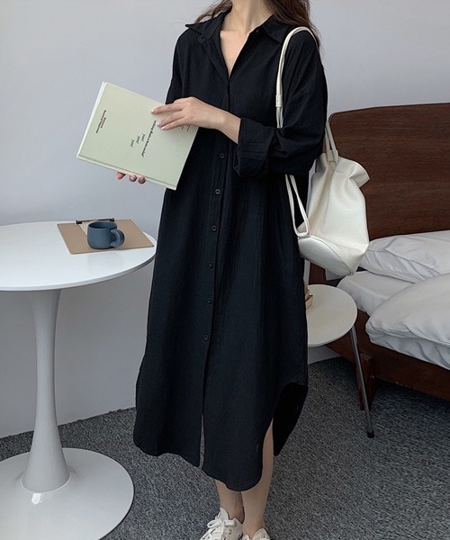 Chaco closet（チャコ クローゼット）の「レギュラーカラーサイドスリットデザインロングシャツワンピース/シャウター（シャツワンピース・レディース・ホワイト/ブラック/ベージュ/ブラウン/カーキ/ピンク/ブルー・FREE）」の16枚目の写真