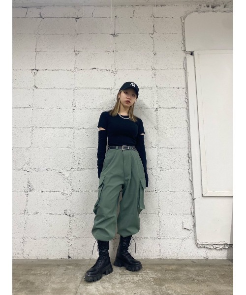 WC(ダブル シー)の「スリーブカットアウトトップス(Tシャツ/カットソー・レディース・ブラック/ホワイト・FREE)」の9枚目の写真