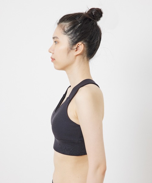Alo Yoga（アロヨガ）の「【alo】EMULATE BRA エミュレートブラ（スポーツブラ）」 WEAR