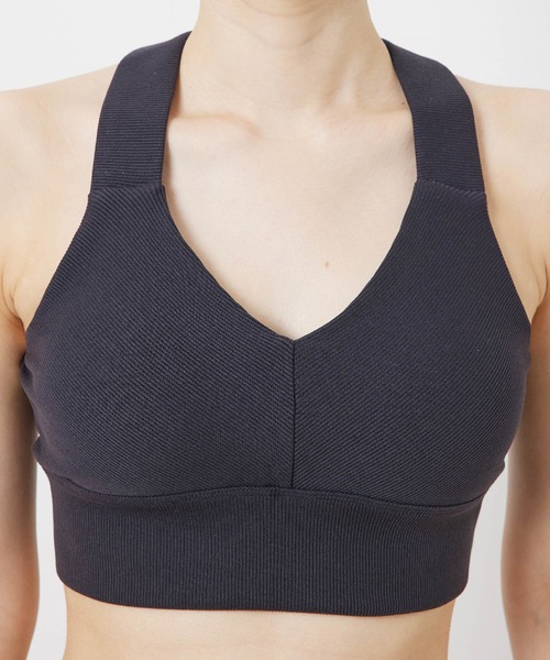 Alo Yoga（アロヨガ）の「【alo】EMULATE BRA エミュレートブラ（スポーツブラ）」 WEAR