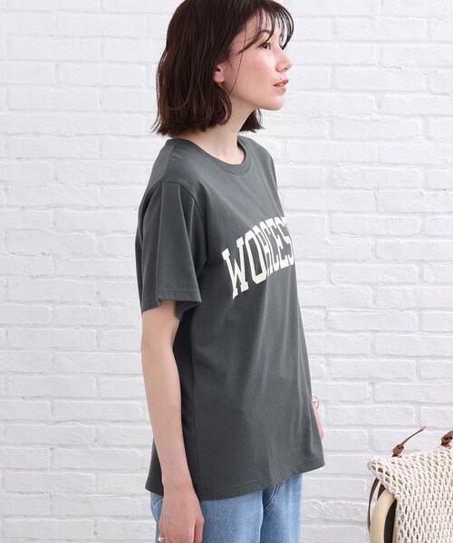 SHOO・LA・RUE(シューラルー)の「◆カレッジロゴプリントTシャツ(Tシャツ/カットソー・レディース・チャコールグレー/ホワイト系・01/02/03)」の4枚目の写真