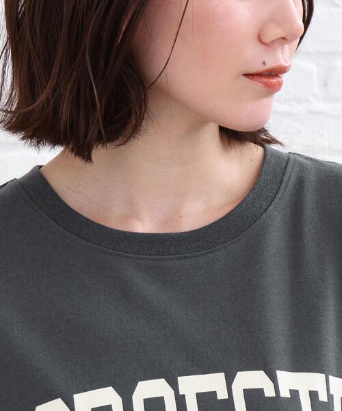 SHOO・LA・RUE(シューラルー)の「◆カレッジロゴプリントTシャツ(Tシャツ/カットソー・レディース・チャコールグレー/ホワイト系・01/02/03)」の6枚目の写真