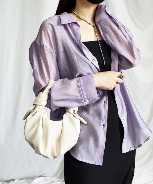 me+em select（ミームセレクト）の「【5色展開】シアーグロスヴィンテージサテンオーバーシャツ（シャツ/ブラウス・レディース・ホワイト/ブラック/パープル/グリーン/ワインレッド・FREE）」の8枚目の写真