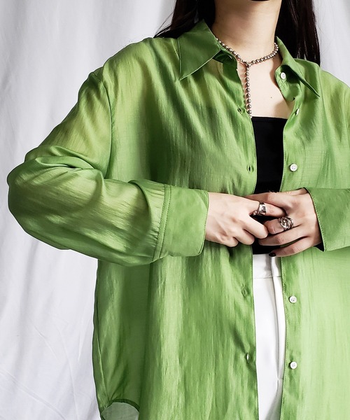 me+em select（ミームセレクト）の「【5色展開】シアーグロスヴィンテージサテンオーバーシャツ（シャツ/ブラウス・レディース・ホワイト/ブラック/パープル/グリーン/ワインレッド・FREE）」の19枚目の写真