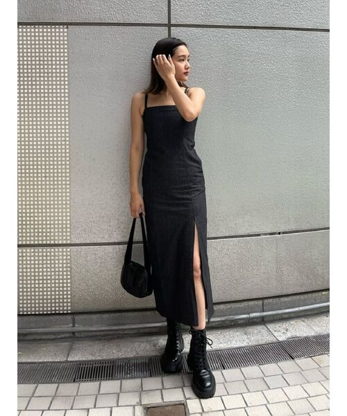 EVRIS(エヴリス)の「キャミタイトロングデニムワンピース(ワンピース・レディース・ブラック/インディゴブルー・FREE)」の16枚目の写真