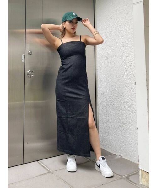 EVRIS(エヴリス)の「キャミタイトロングデニムワンピース(ワンピース・レディース・ブラック/インディゴブルー・FREE)」の17枚目の写真