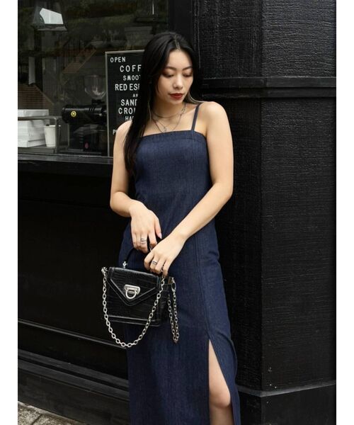 EVRIS(エヴリス)の「キャミタイトロングデニムワンピース(ワンピース・レディース・ブラック/インディゴブルー・FREE)」の22枚目の写真