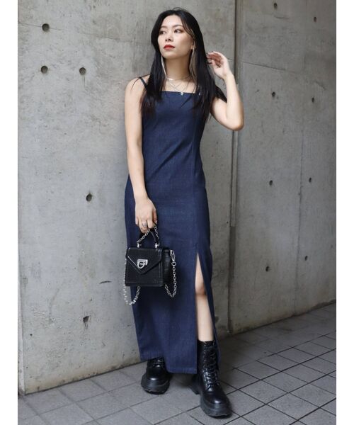 EVRIS(エヴリス)の「キャミタイトロングデニムワンピース(ワンピース・レディース・ブラック/インディゴブルー・FREE)」の18枚目の写真