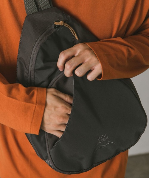 URBAN RESEARCH DOORS(アーバンリサーチドアーズ)の「URD SHOULDER BAG(ショルダーバッグ・メンズ・ブラック/グレー/グリーン・-)」の8枚目の写真