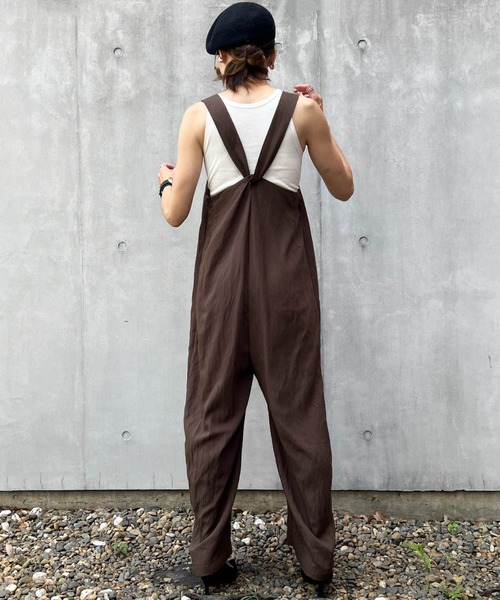 ECRIRE(エクリール)の「【YUKIEコラボ】リネンライクワイドサロペットパンツ(サロペット/オーバーオール・レディース・ブラック/ベージュ/ブラウン・S/M/L)」の10枚目の写真