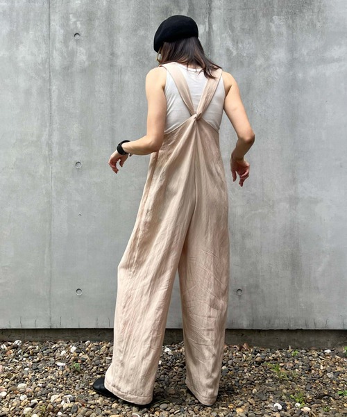 ECRIRE(エクリール)の「【YUKIEコラボ】リネンライクワイドサロペットパンツ(サロペット/オーバーオール・レディース・ブラック/ベージュ/ブラウン・S/M/L)」の16枚目の写真