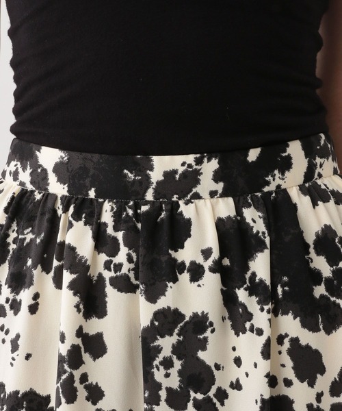 A part by（アパートバイ）の「アニマルフレアスカート 350744（スカート・レディース・アイボリー/ブラウン系その他2・FREE）」の15枚目の写真