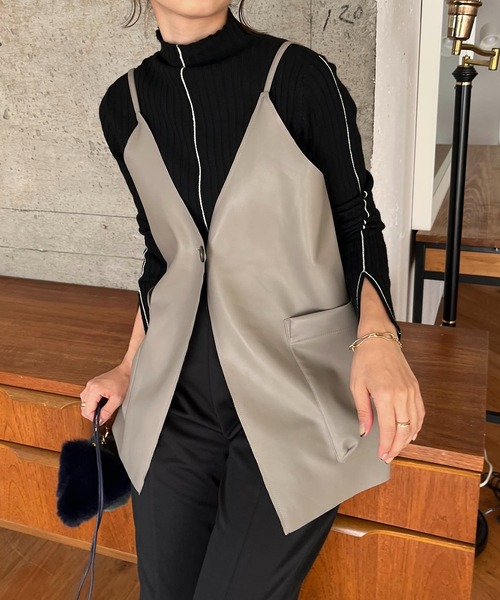 CAPRICIEUX LE'MAGE（カプリシューレマージュ）の「レザーキャミベスト（ベスト・レディース・モカ/グレイッシュベージュ・FREE）」の6枚目の写真