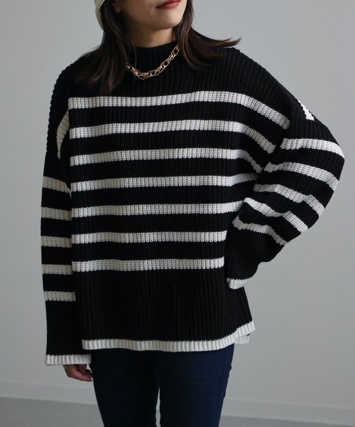ap retro(アプレトロ)の「AW ボーダーハイネックスリットオーバーニット(ニット/セーター・レディース・ブラック/ベージュ/アイボリー・FREE)」の5枚目の写真