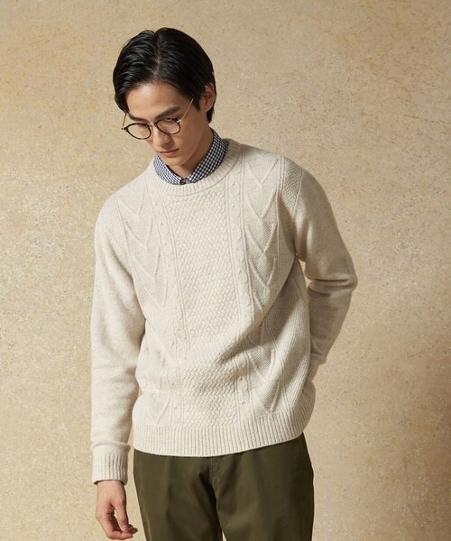 J.PRESS(ジェイプレス)の「【Cash Lamb's Wool】ケーブルクルーネック ニット(ニット/セーター・メンズ・ライトグレー系/ベージュ系/グリーン系/ネイビー系/パープル系/イエロー系・LARGE/X-LARGE/MEDIUM)」の3枚目の写真