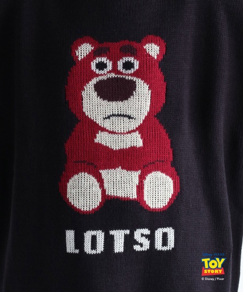 Disney(ディズニー)の「『トイ・ストーリー』Cepoオリジナルデザイン ロッツォ・ハグベア ビッグニット(ニット/セーター・レディース・パープル/ネイビー・M)」の19枚目の写真
