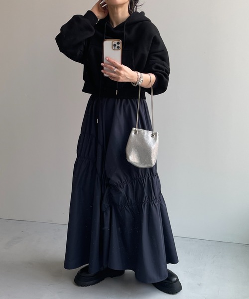 wee9s(ウィークス)の「many many gather skirt / ウエストゴムメニーメニーギャザーシャーリングースカート(スカート・レディース・ブラック/ホワイト/ネイビー/ブラウン・FREE)」の4枚目の写真