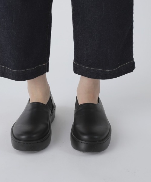 Plantation（プランテーション）の「ラップスリッポン/シューズ