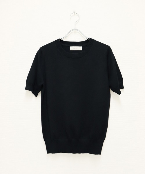 attiree(アティレー)の「【XSからXLまで5サイズ展開】クルーネック半袖ニット(ニット/セーター・レディース・ピンク/イエロー/ブラック・X-SMALL/SMALL/MEDIUM/LARGE/X-LARGE)」の8枚目の写真