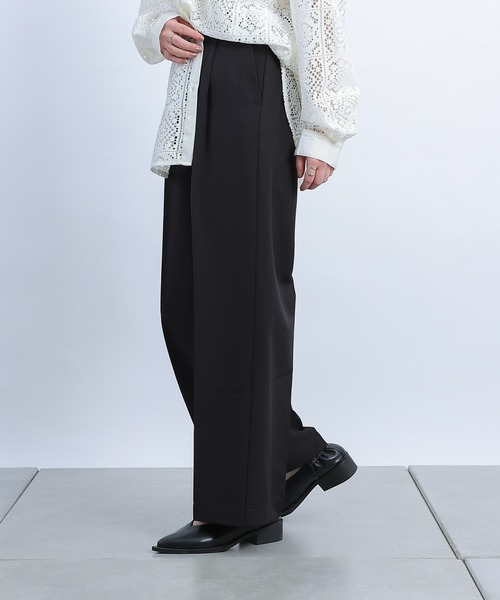 COLONY 2139（コロニートゥーワンスリーナイン）の「ストレッチイージーワイドパンツ（その他パンツ・レディース・ブラック/ベージュ/ホワイト系その他・MEDIUM/LARGE/SMALL）」の18枚目の写真