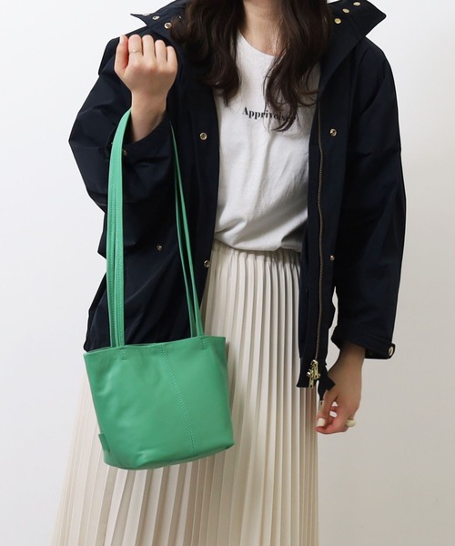 COOCO(クーコ)の「【羊革】シープレザーロングハンドルトートバッグ(トートバッグ・レディース・ライトグリーン/ライトブルー/ブラック/グレー系その他/オフホワイト・9)」の21枚目の写真