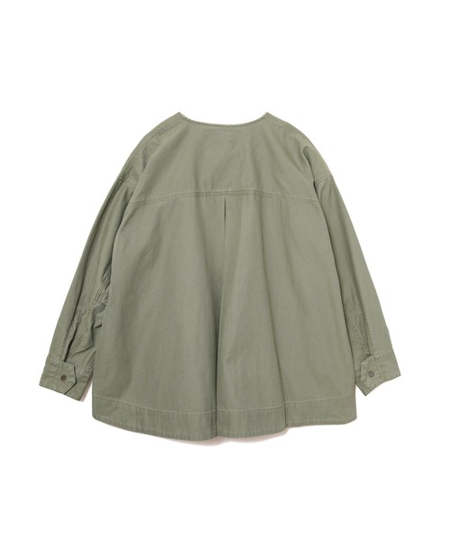 AMERICAN RAG CIE（アメリカンラグシー）の「バックデザインノーカラーミリタリージャケット（ミリタリージャケット・レディース・カーキ/ベージュ・FREE）」の4枚目の写真