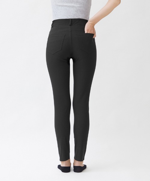 Tuche(トゥシェ)の「Tuche/トゥシェ ストレッチパンツ スキニースタイル レーヨン混 フルレングス丈(その他パンツ・レディース・ブラック/ネイビー/サンドベージュ/グレー系その他・MEDIUM/LARGE/X-LARGE)」の8枚目の写真