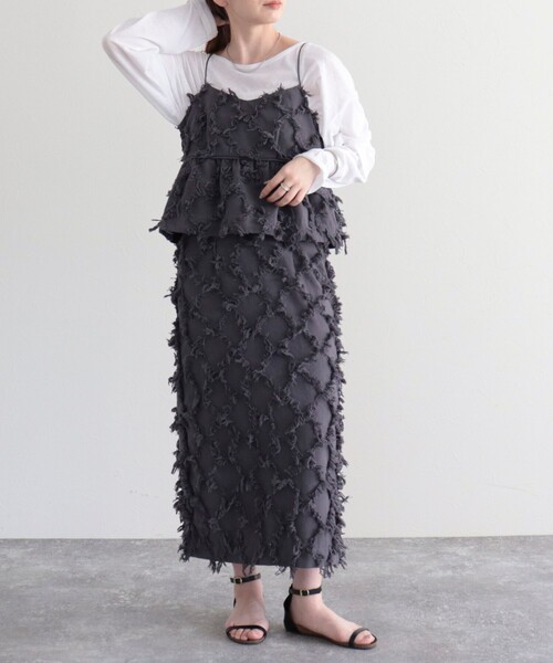 fredy emue(フレディエミュ)の「フリンジタイトスカート(スカート・レディース・オフホワイト/チャコールグレー・38/36)」の15枚目の写真