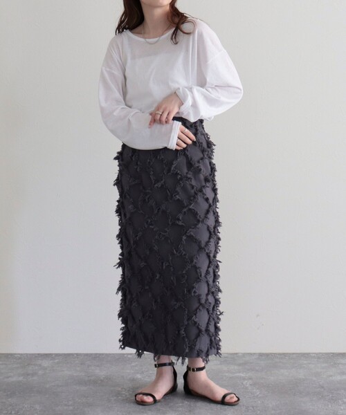 fredy emue(フレディエミュ)の「フリンジタイトスカート(スカート・レディース・オフホワイト/チャコールグレー・38/36)」の16枚目の写真