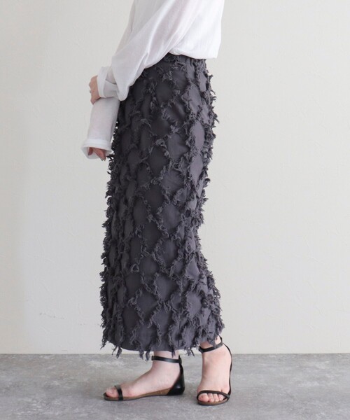 fredy emue(フレディエミュ)の「フリンジタイトスカート(スカート・レディース・オフホワイト/チャコールグレー・38/36)」の20枚目の写真