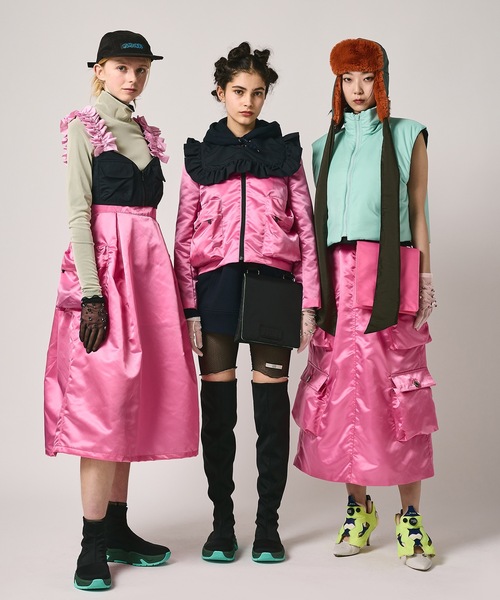 NON TOKYO(ノントーキョー)の「REVERSIBLE BATTING VEST(ダウンベスト・レディース・イエロー系/ブラック系・2/1)」の13枚目の写真