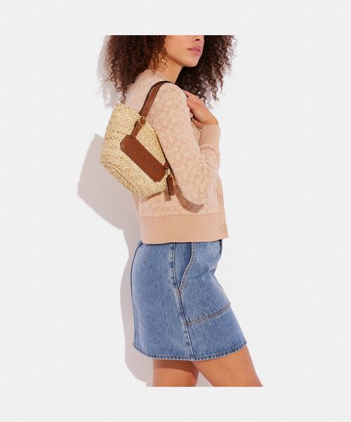 COACH（コーチ）の「ストラクチャード トート 16（かごバッグ）（かご