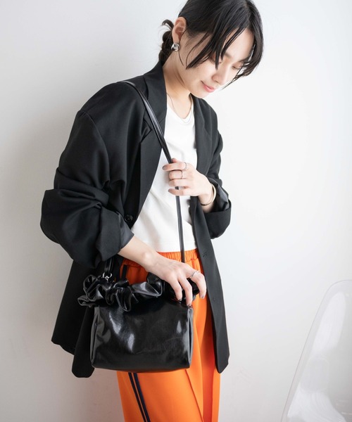 WEGO（ウィゴー）の「WEGO/【一部店限定】ハンドルフリルショルダーバッグ（ショルダーバッグ・レディース・グリーン/シルバー/ブラック・FREE）」の14枚目の写真