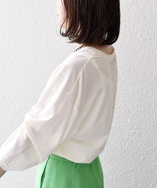 SHIPS(シップス)の「シアー ロゴ プリント 7分袖 TEE(Tシャツ/カットソー・レディース・オフホワイト/ベージュ・ONE SIZE)」の12枚目の写真