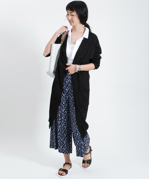 AMERICAN RAG CIE（アメリカンラグシー）の「AMERICAN RAG CIEハイゲージコットンロングカーディガン/209-MNI-MNHG244　コーディガン（カーディガン/ボレロ・レディース・ブラック/ライトグレー/ネイビー・FREE）」の2枚目の写真